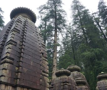 Затерянный Уттарканд - красивейшая область в Гималаях.