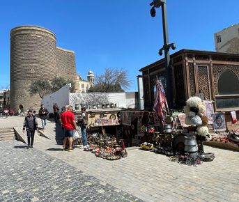 От Баку до Шеки: древняя история, озёра, водопады, горы и море в одном туре