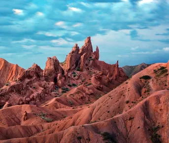 Комфорт-джип-тур по Кыргызстану: 5 дней от ледников до каньонов Марса