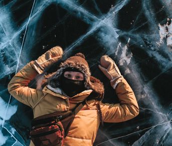 Байкал. Лёд и ветер. Всё включено.