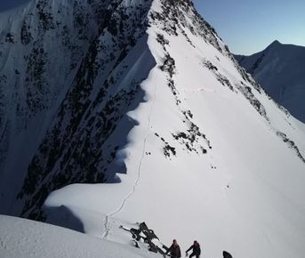 Восхождение на Белуху по гребню Делоне