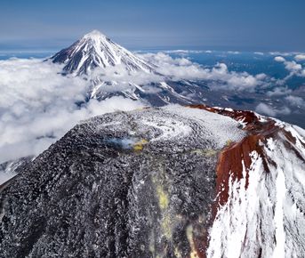 Камчатка: медведи, океан, серфинг, вулканы и термы (с Авачинским)