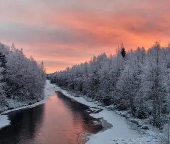 Зимняя рыбалка  в Карелии