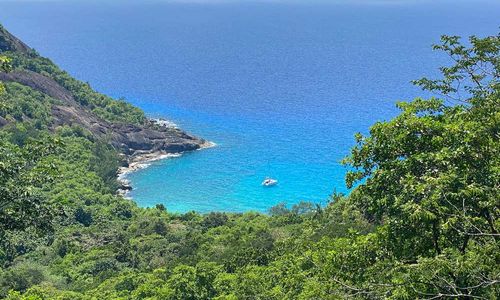 Как отдохнуть на Сейшелах: отель или яхтинг на катамаране