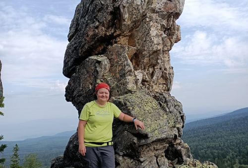 Вожу в формате мини-групп. Показываю малоизвестные места, либо топа в новых ракурсах.