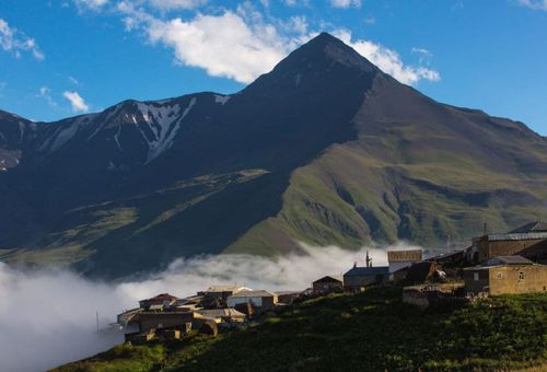 Погружаю вас в атмосферу места, Продумывая каждую деталь тура, забота и внимание каждому моему путешественнику, ведь вы еще вернетесь ко мне в новые поездки ) 