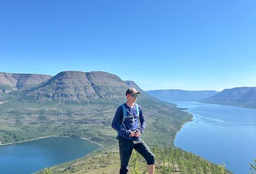 Малые группы и маршруты вне туристического потока - вот наше основное  преимущество. Нам нравится в дружеской атмосфере открывать новые места. Поехали с нами!