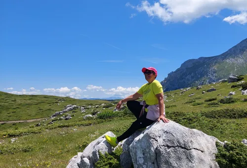 Часто главное отличие — не в маршруте, а в том, как вас по нему ведут. Мои туры — это не лекция, а диалог с Черногорией, основанный на любви к ней и общению.