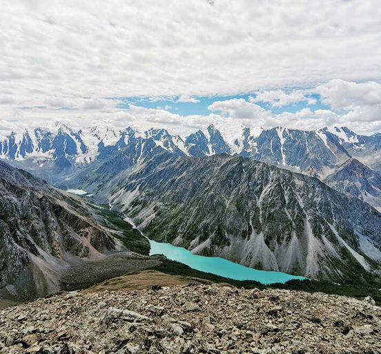 Shavlin lakes, a picturesque hike to Altai