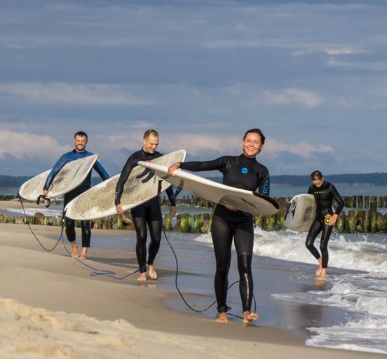 SURF CAMP | Surf tour for beginners and beginners.