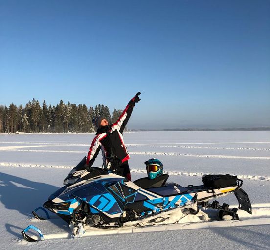Premium Snowmobile safari and fishing 2 in 1 in Karelia