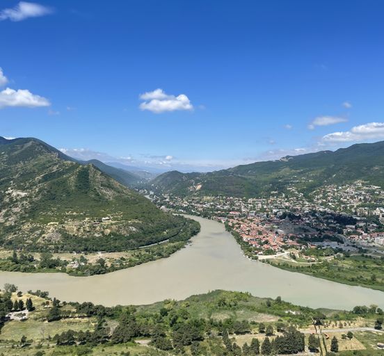 The best in Georgia in 7 days! Mountains, food, wine, temples