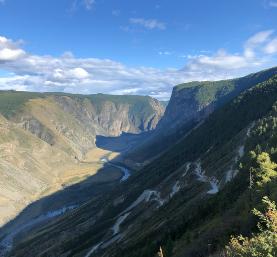 Altai Valleys. Off-road trip 