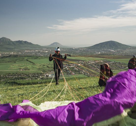 The journey from pedestrian to pilot in 14 days. Paragliding training