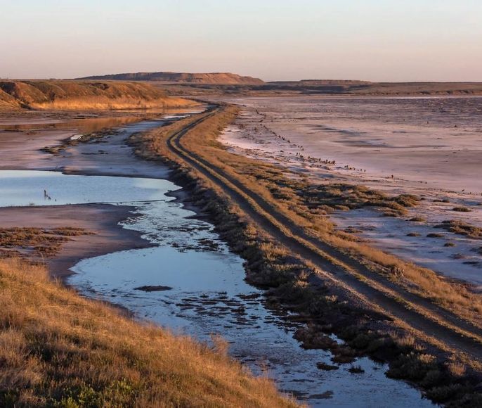 Прикаспий: от пустынь до цветущих степей