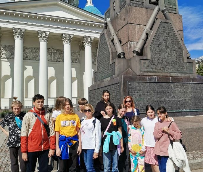 Тур для школьников в Санкт-Петербург на неделю