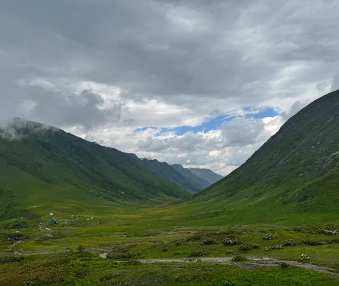 Поход на Бзерпинский карниз