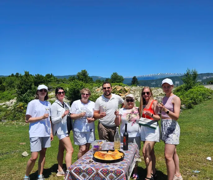 Каньон Мартвили, Каньон Окаце, Пещера Прометея, Фабрика чурчхелы