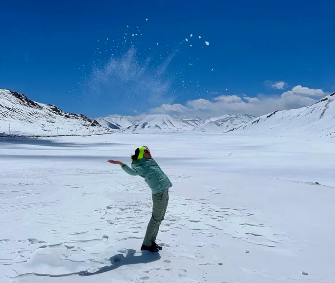 Снежные приключения в Тянь Шане: драйв и красота в полном комфорте. Все включено.