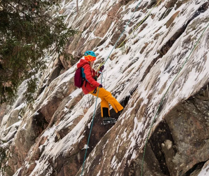 Зима в Карелии. Активный тур на шхеры и скалы Ладоги с тренировками на Змеиной горе