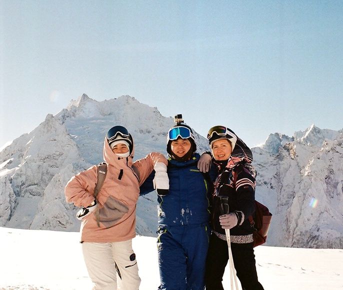 Горнолыжный тур в Домбай и Архыз. Колорит Новогоднего Кавказа