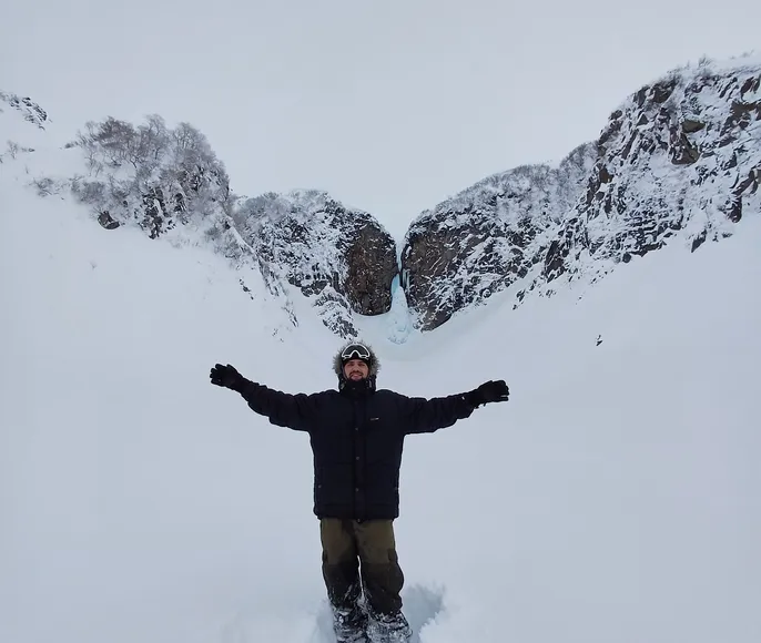 Снегоходная экскурсия на застывший Вилючинский водопад и термальные источники