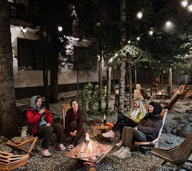 Домбай. Треккинг к озерам, водопадам и ледникам