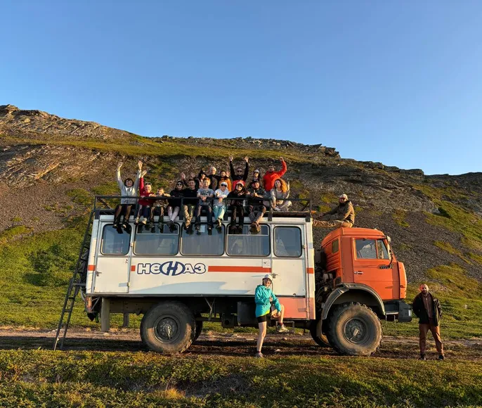 По  полуострову Рыбачий на внедорожном автобусе