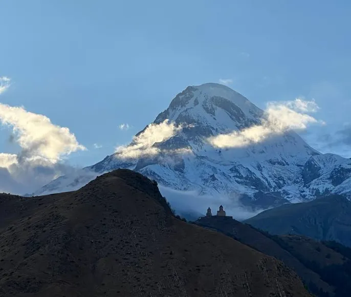 Казбеги без суеты: индивидуальное путешествие по легендарной Военно-Грузинской дороге