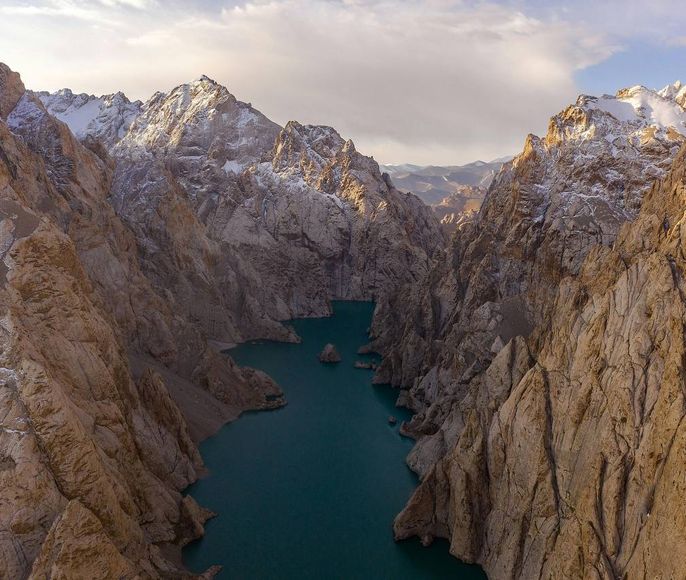 Кыргызстан. Через горы на внедорожниках