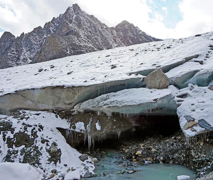 Серебро Алтая, треккинг без рюкзаков к ледникам Актру.
