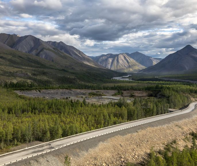 По старому Колымскому тракту летом (турбазы и палатки)