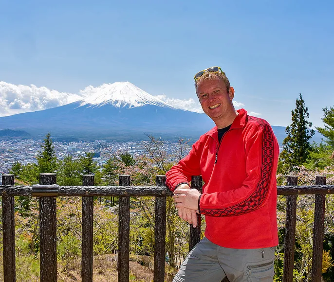 Сакура в Японских Альпах