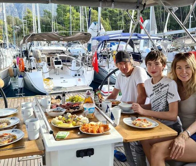 Семейные каникулы на яхте: море, солнце, ветер, паруса! (на Баварии из Финике)