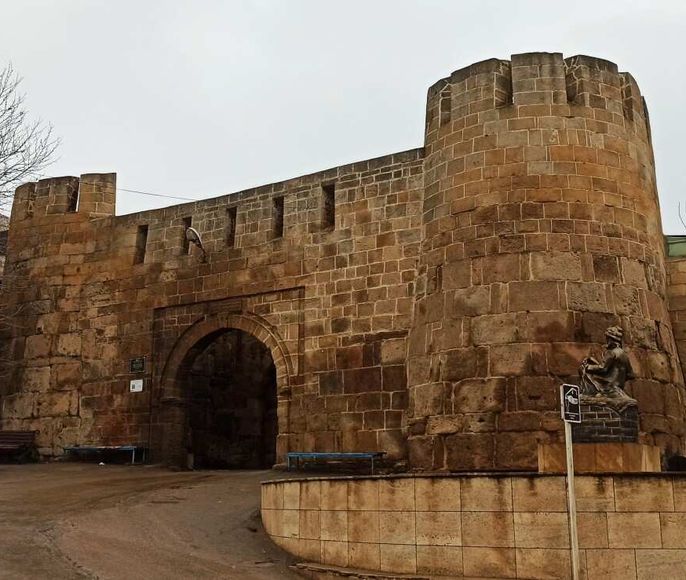 Знакомство с виноделием Дербента, экскурсия из Махачкалы.