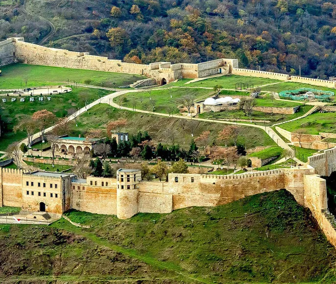 Дербент И Лунь
