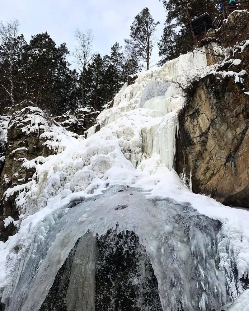 Камышлинский водопад зимой