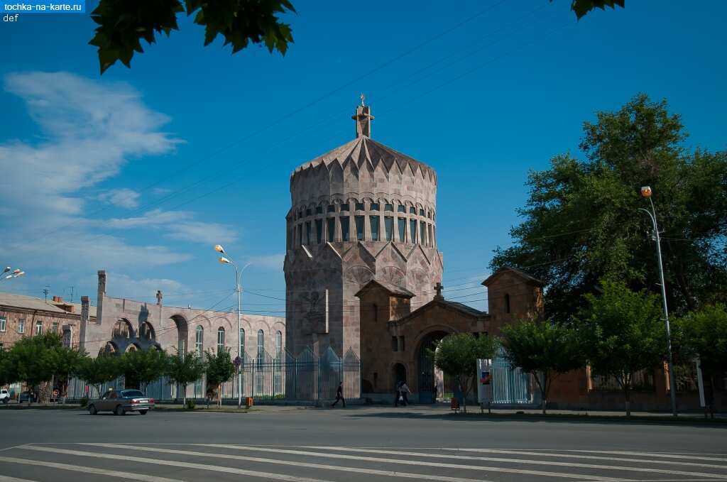 Экскурсия в Святой Эчмиадзин и храм Звартноц (3/18)