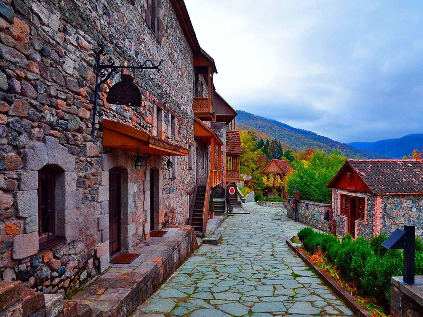 Индивидуальный тур: Гарни, Гегард, Симфония камней, Севан, Дилижан, Агарцин  