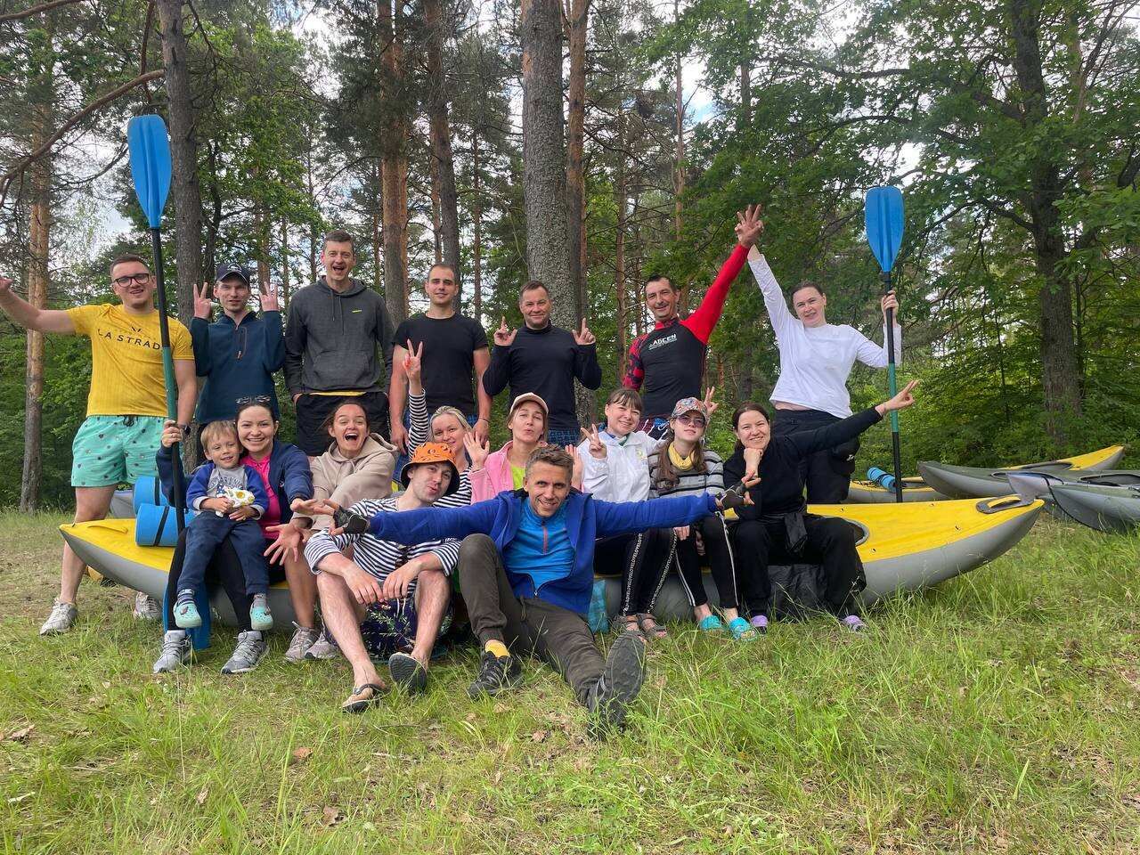 Корпоратив на природе у реки: лагерь, рыбалка, купание, баня, еда в казане (1 день). Организация под ключ.