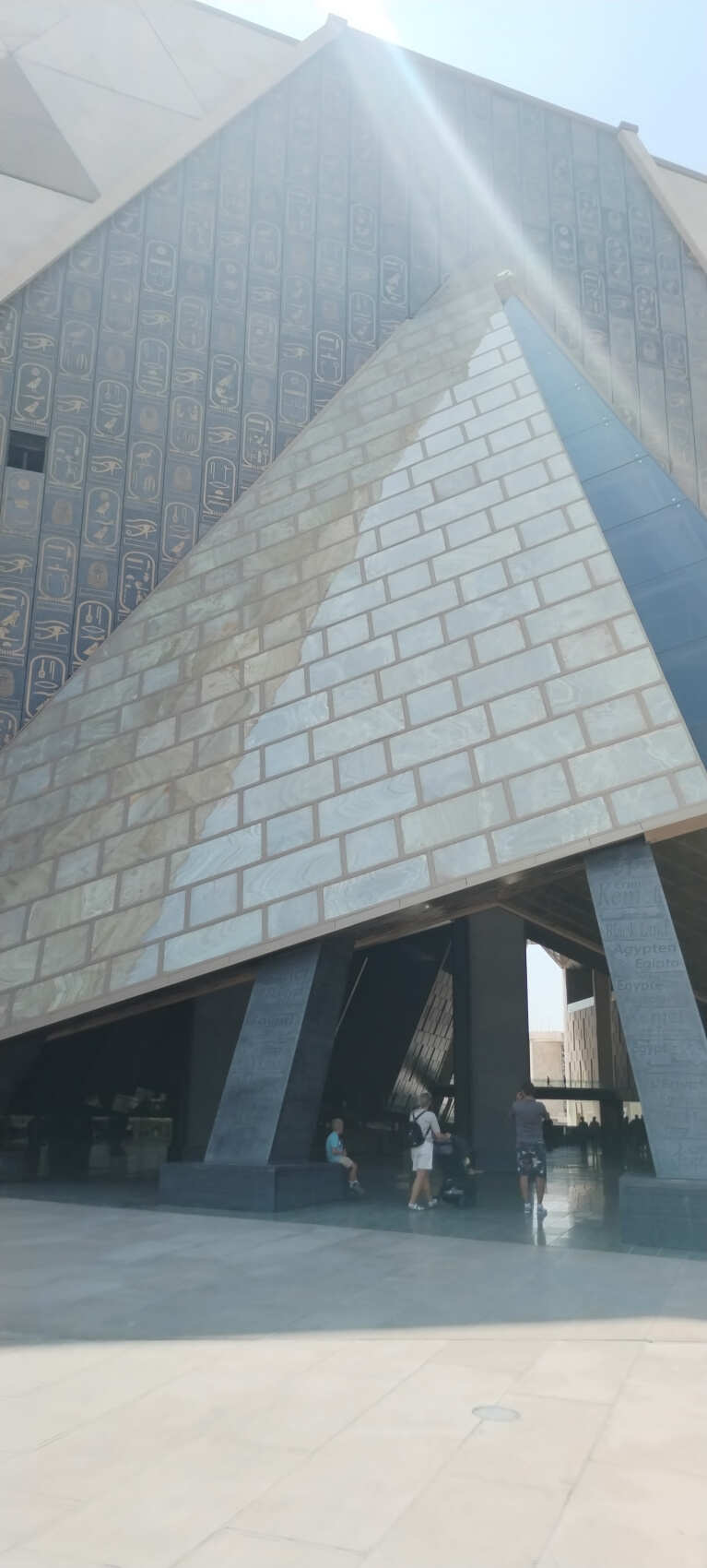 Большой Египтский музей и пирамиды за один день (4/24)