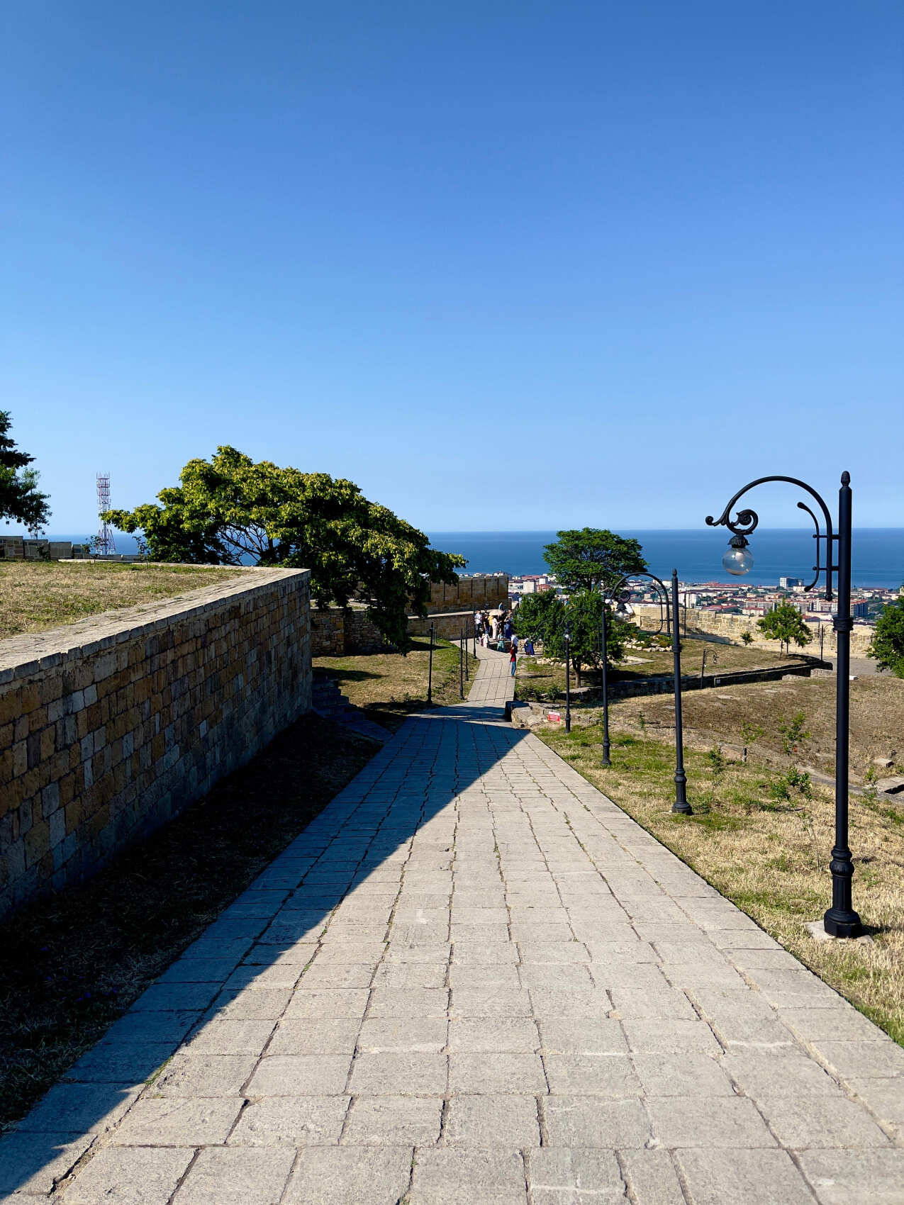 Дербент и Экраноплан <<Лунь (25/32)