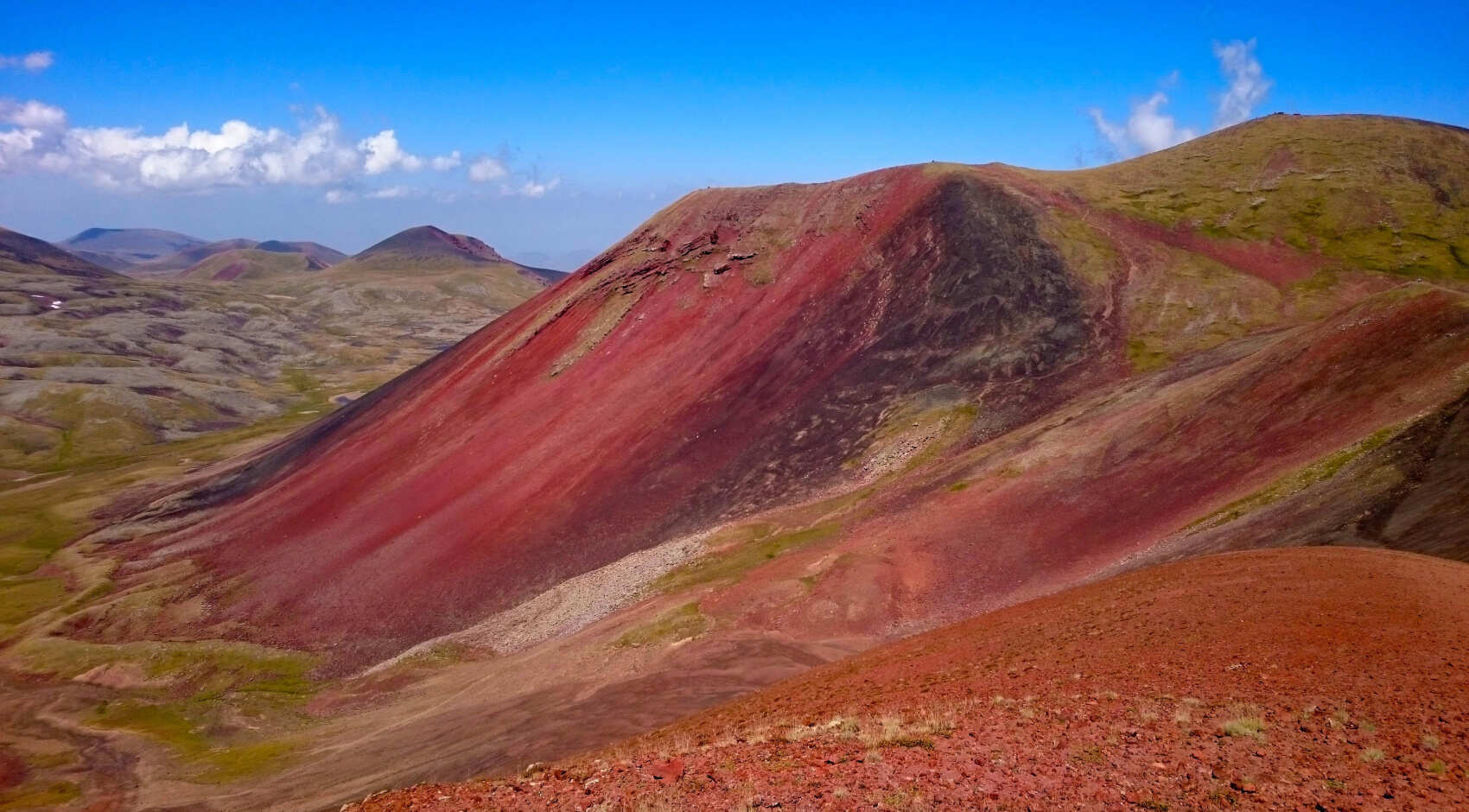 Огненные горы Гегамского  Хребта - джипинг и восхождение на вулкан Аждаак (3597м) (28/34)