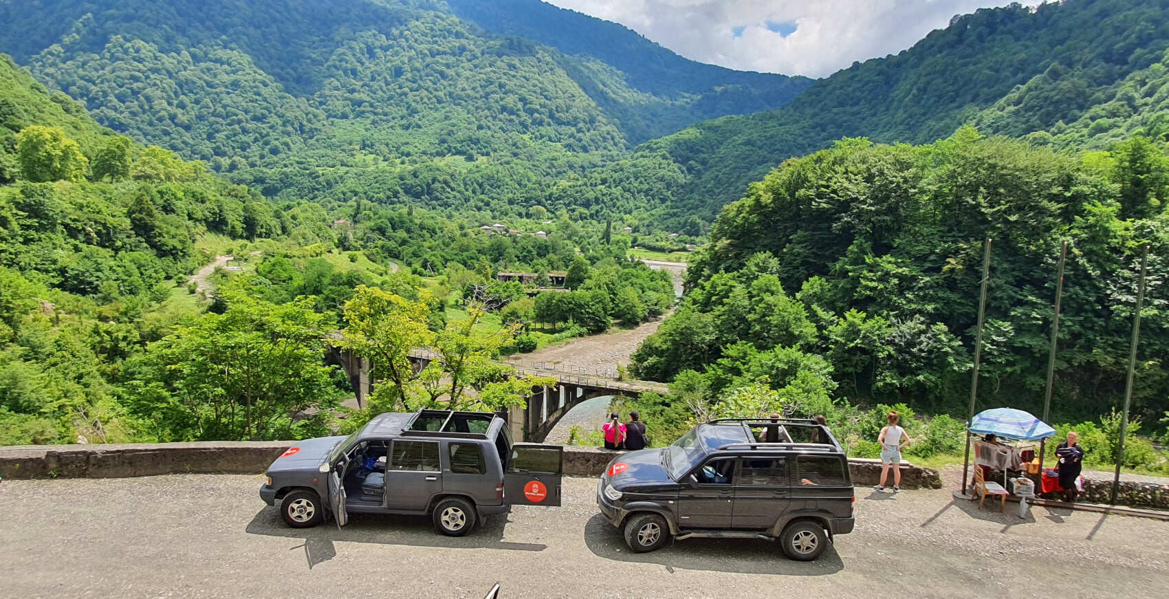 Вах! Легендарный джип-тур по-Абхазски + Малая Рица (3/137)