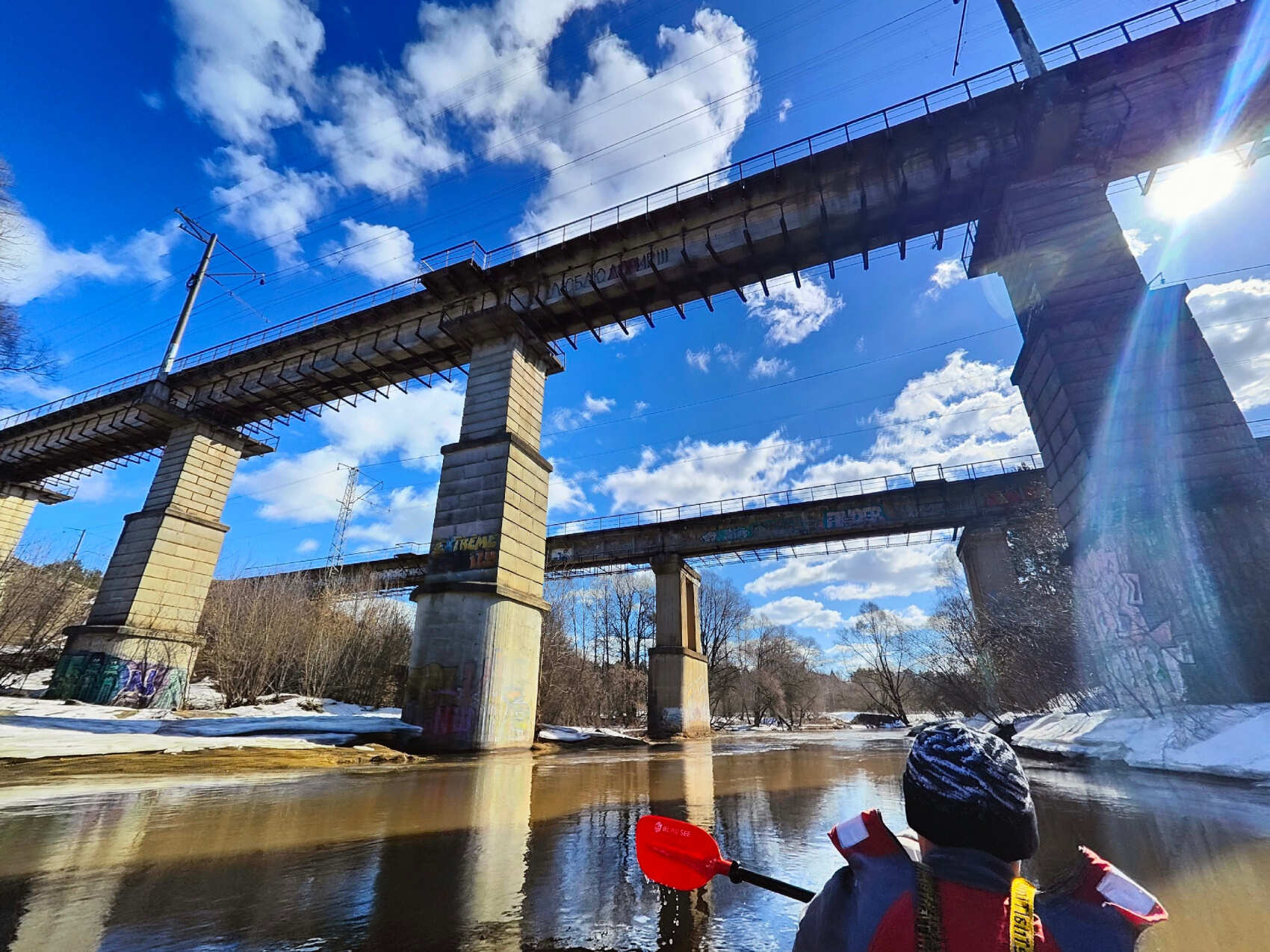 Однодневный сплав на байдарках по реке Истра (9/14)