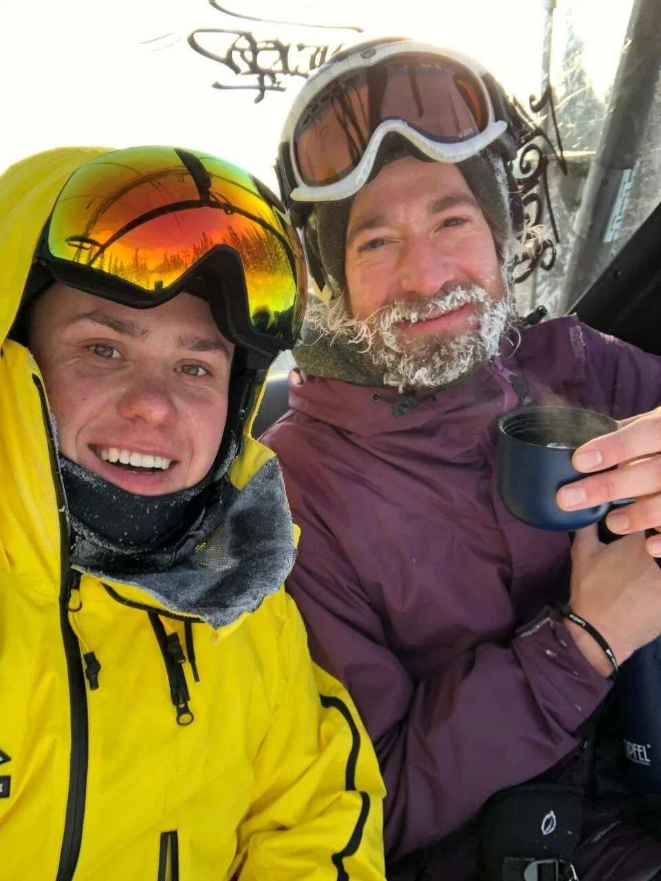 Тиндер тур в Шерегеш: в пещеры на снегоходах, фрирайд, парапланы (9/100)