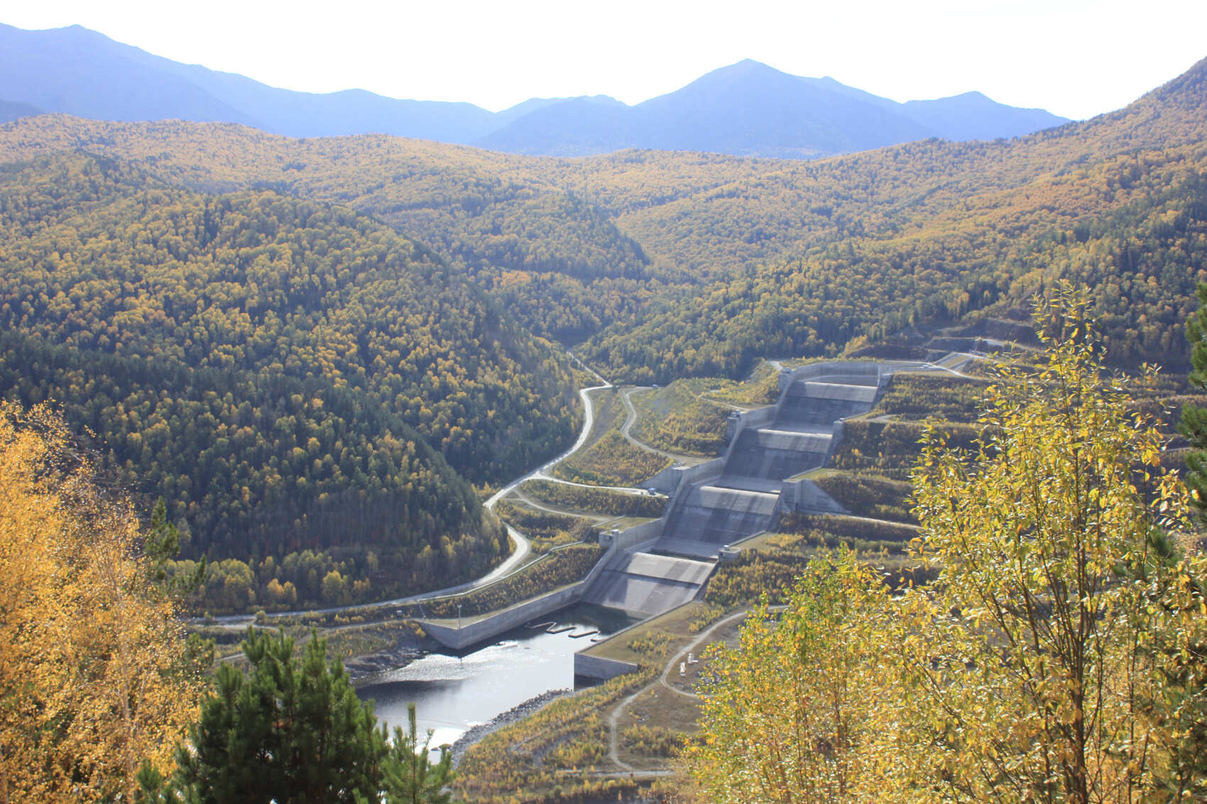 Самая большая плотина России на могучем Енисее (7/9)