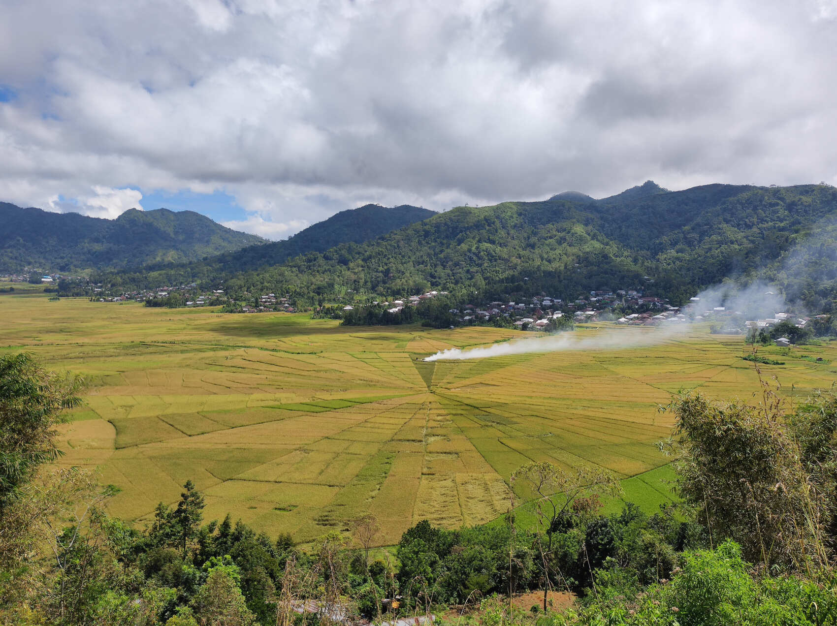 Этнотрип на Флорес и Комодо (9/79)