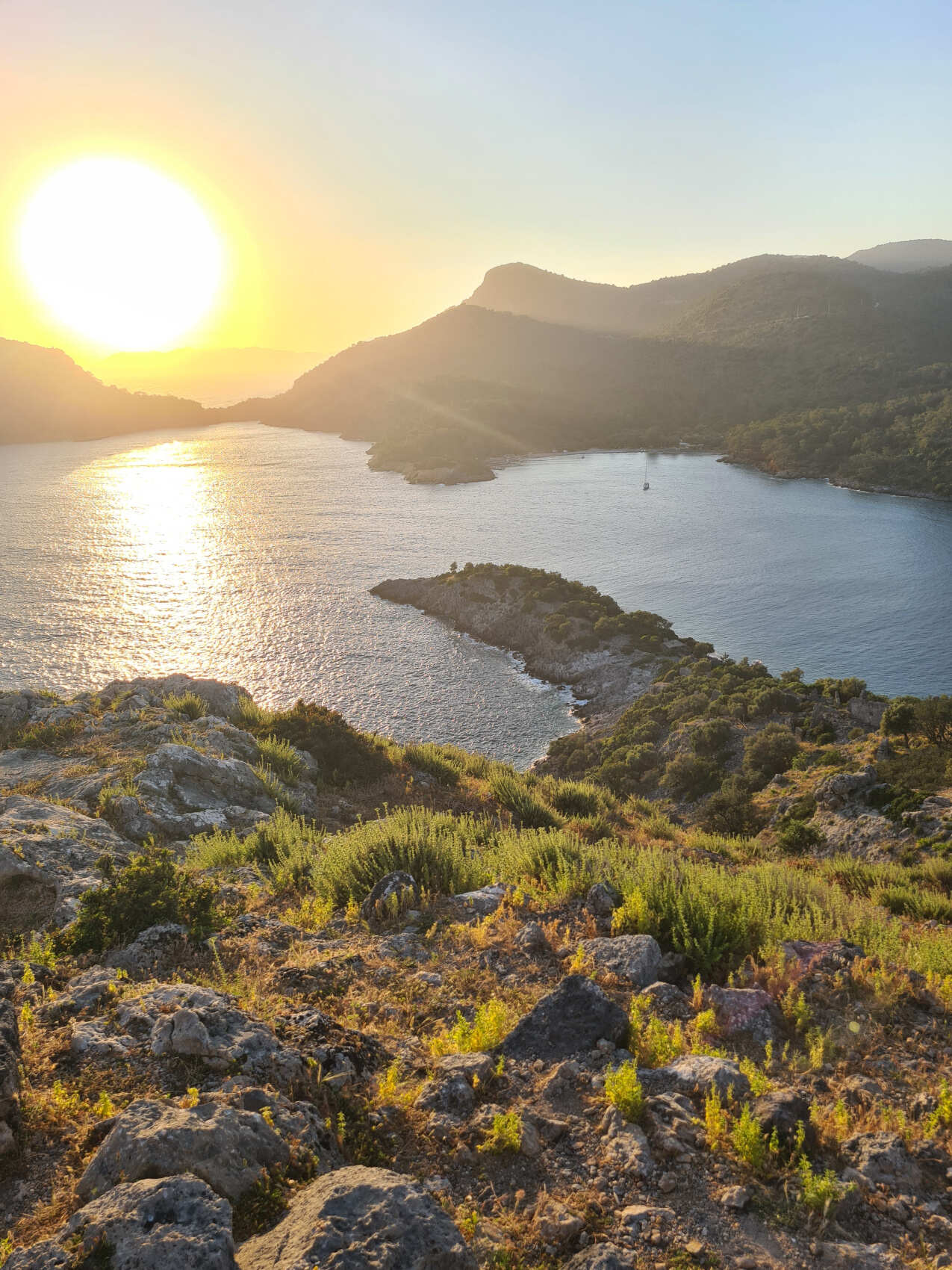 10 уникальных локаций турецкого побережья, доступных только с моря (на Баварии) (8/63)