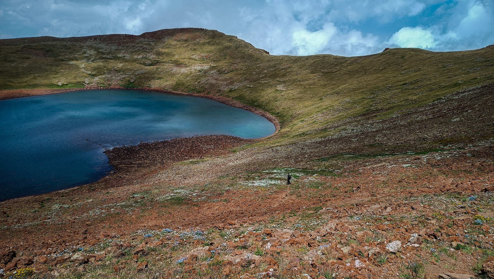 Огненные горы Гегамского  Хребта - джипинг и восхождение на вулкан Аждаак (3597м) (18/34)